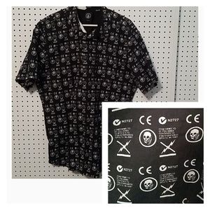 Cool skulls and bolt men's short sleeved  shirt